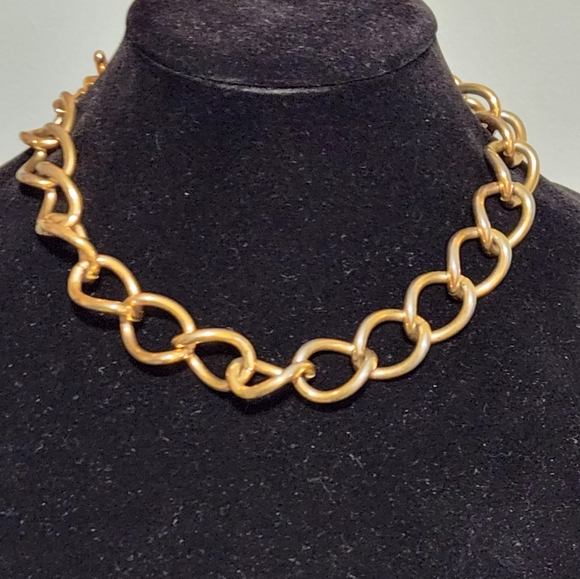 Monet Toggle Bar Necklace Choker Gold tone, Vintage. 18 inches - Picture 2 of 4